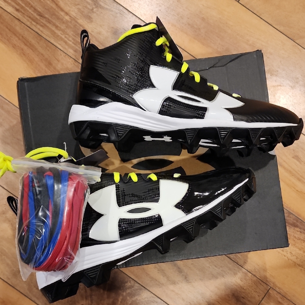 Under Armour UA CRUSHER RM JR Black and White Athletic Shoes